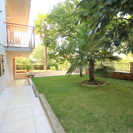 Apartment Labinac Ines, Only 300 M From Beach