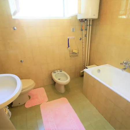 Labinac Ines, Only 300 M From Beach Apartment Porec
