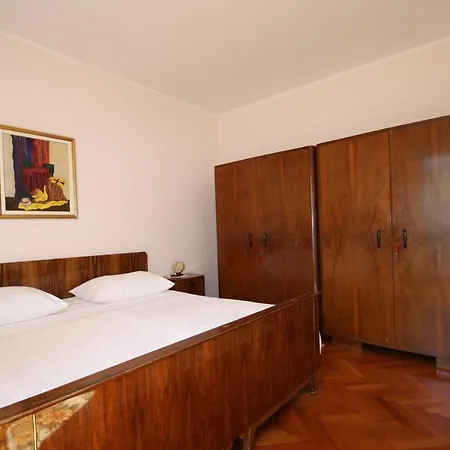 Labinac Ines, Only 300 M From Poreč