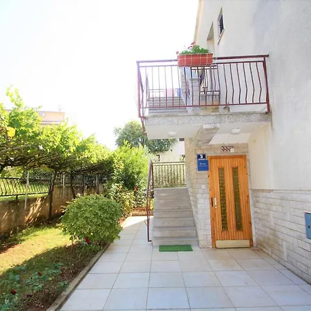 Labinac Ines, Only 300 M From Poreč